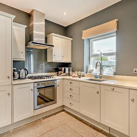 2 Bed In Grange-over-sands Oc-83546 Holiday home *
